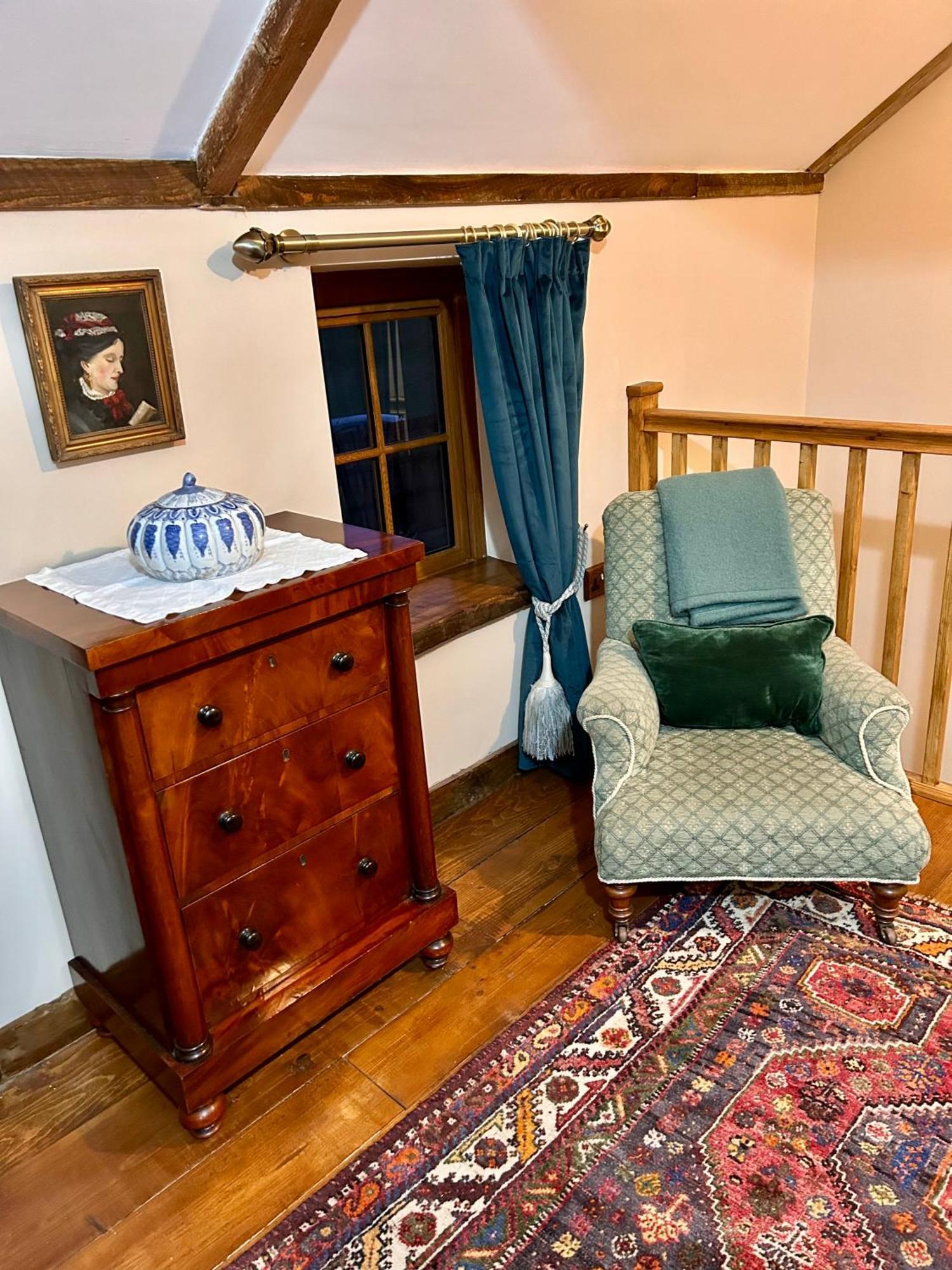 Charming Country Cottage With Outdoor Bath And Historic Setting, Brecon Beacons Retreat Llangadog المظهر الخارجي الصورة