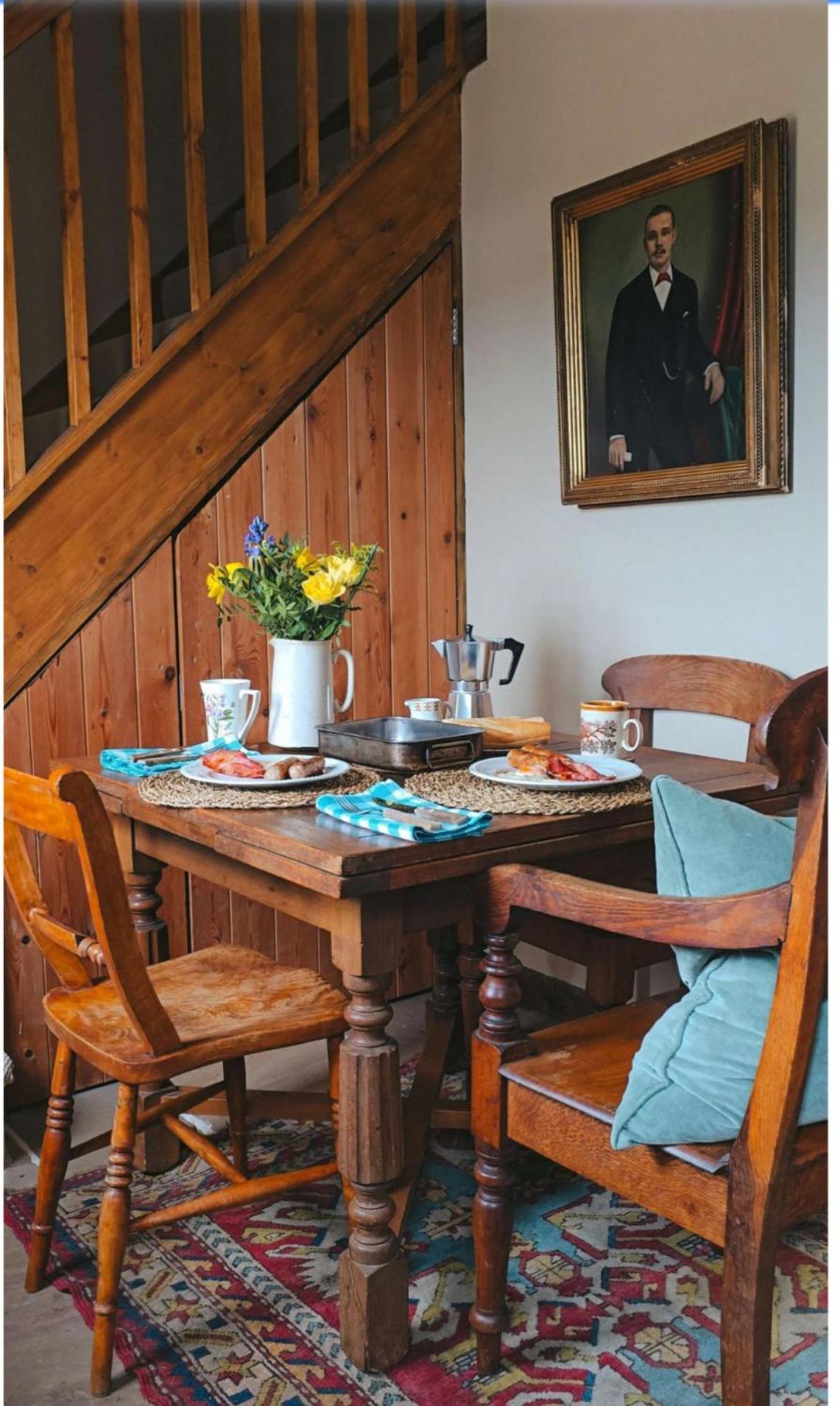 Charming Country Cottage With Outdoor Bath And Historic Setting, Brecon Beacons Retreat Llangadog المظهر الخارجي الصورة